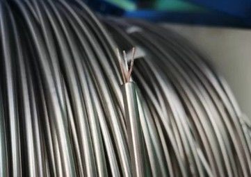 Ultime notizie della società circa Cavi isolati da minerali - nucleo di rame con isolamento minerale e involucri metallici come il rame, ecc.