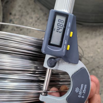 Prezzo buono Filtro di molla Hastelloy C22 Filtro di lega a base di nichel con standard ASTM B574 DIN 2.4602 e espansione termica 13-17 μm/mK in linea