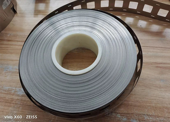 Prezzo buon striscia pura della saldatura del nichel 2P per la batteria 18650 in linea