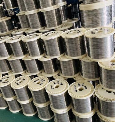 Prezzo buon CuNi 70/30 Resistance Wire GOST 17202-70 Stable Conductivity For Sensor Resistor in linea