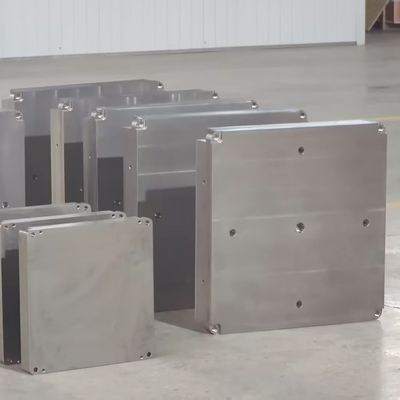 Prezzo buono Fogli di substrato di leghe di titanio forgiate con una superficie piatta ≤ 0,03 mm per la piastra base di stampa 3D termicamente stabile in linea