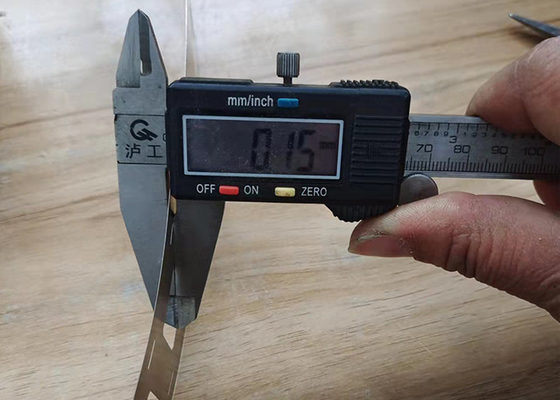 Prezzo buon Striscia di metallo pura del nichel di 18650 collegamenti batteria 0.15mm in linea